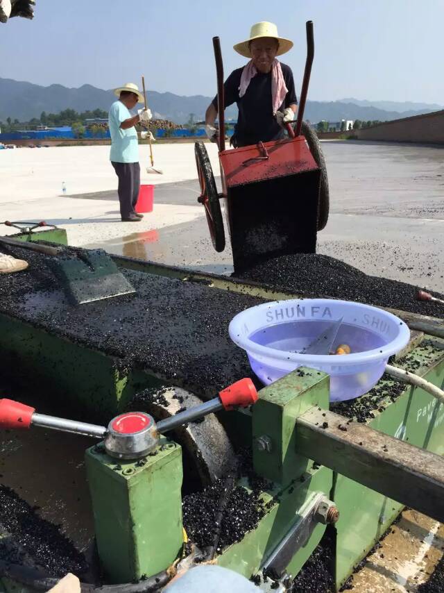 �ܽ��ܵ����Ϻڿ����ײ�̯��,��������,��ݸ��������,�ܽ��ܵ�����,�㶫��PU,��pu�򳡲���,�ܽ��ܵ�����,��ݸ�򳡲���